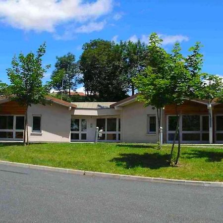 Les Gites Du Val Valprivas Exteriör bild